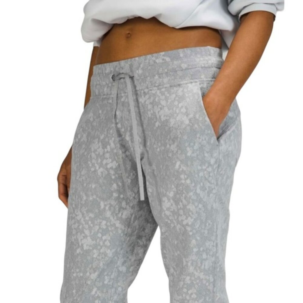 Lululemon Ready to Rulu Jogger Crop Sz 8 - Picture 2 of 11